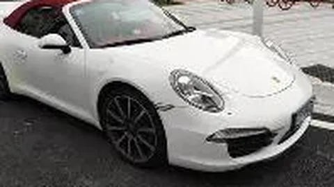 范爷低调商场血拼，发型饱满引赞